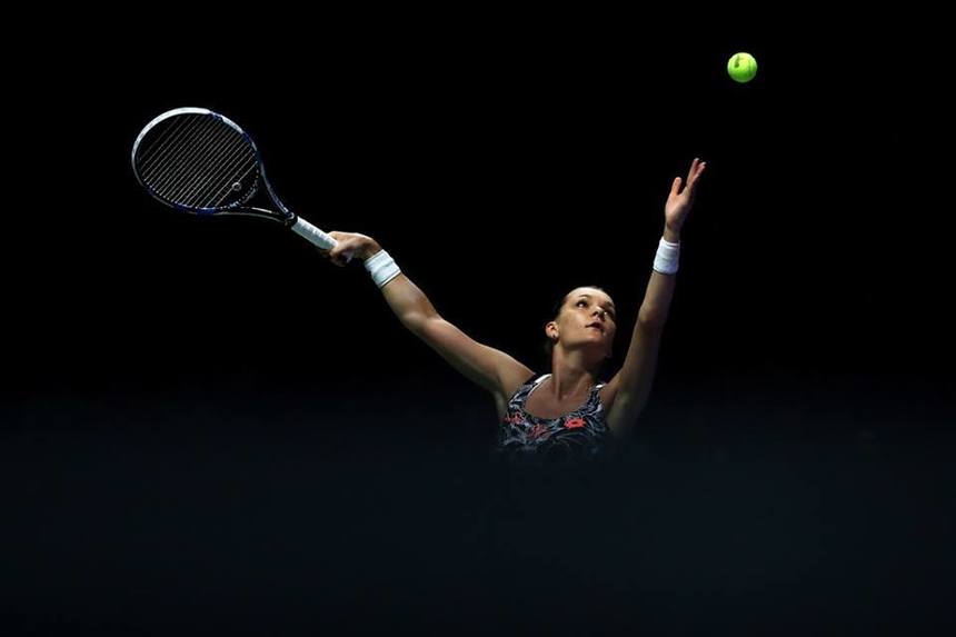 Agnieszka Radwanska a fost învinsă de Caroline Wozniacki, în turul doi la Doha