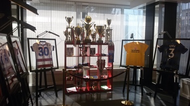 Obiecte din istoria clubului de fotbal Oţelul Galaţi, dar şi marca sau palmaresul echipei, scoase la licitaţie