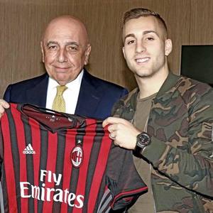 AC Fiorentina a fost învinsă de AC Milan, scor 2-1, în campionatul Italiei