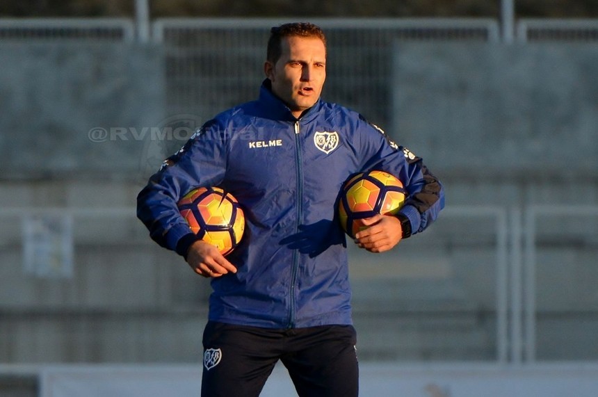 Ruben Baraja a fost demis din funcţia de antrenor al echipei lui Răzvan Raţ, Rayo Vallecano
