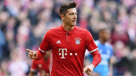 Victorie cu scorul de 8-0 pentru Bayern Munchen în faţa echipei Hamburger SV, în Bundesliga