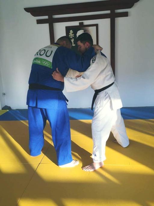 Premii în valoare totală de 100.000 de lei la Campionatele Naţionale de judo, de la Cluj