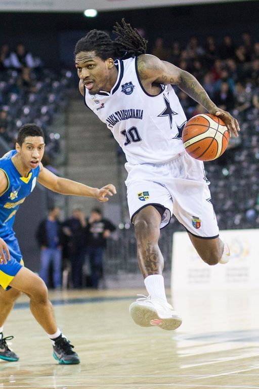 CSM Oradea – U BT Cluj, scor 79-84, în derbiul primei etape din Top 6 al Ligii Naţionale de baschet