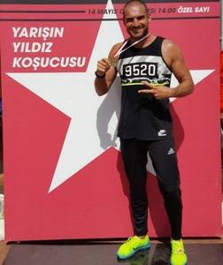 Un participant la semimaratonul din Antalya a încetat din viaţă la 500 de metri de linia de sosire