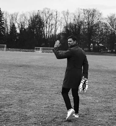 Xabi Alonso şi-a anunţat retragerea din actvitatea de fotbalist