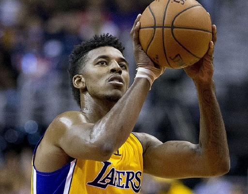 Bunuri în valoare de 500.000 de dolari, furate din casa lui Nick Young când baschetbalistul participa la All Star Game