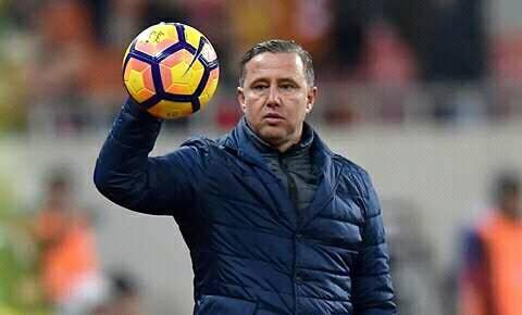 Laurenţiu Reghecampf: Tamaş nu avea voie să facă niciodată faultul acela la mijlocul terenului