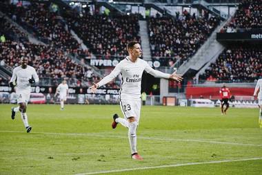 Paris Saint-Germain a învins Olympique Lyon, scor 2-1, şi s-a apropiat la trei puncte de liderul AS Monaco
