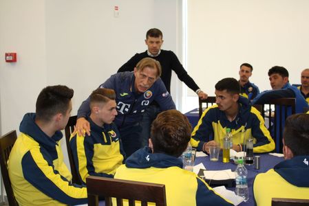 Christoph Daum s-a întâlnit cu jucătorii de la naţionala de tineret: Voi sunteţi viitorul fotbalului românesc