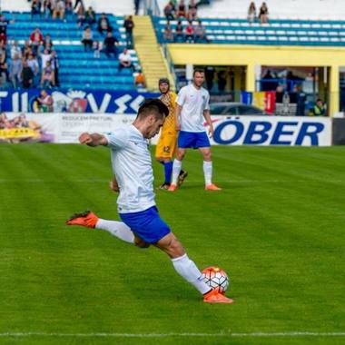 CSM Poli Iaşi a învins Poli Timişoara, scor 1-0; Ambele echipe au avut câte un jucător eliminat