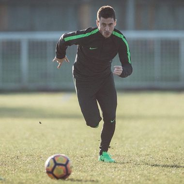 Chelsea Londra a învins Manchester City, scor 2-1, şi păstrează şapte puncte avans în fruntea Premier League