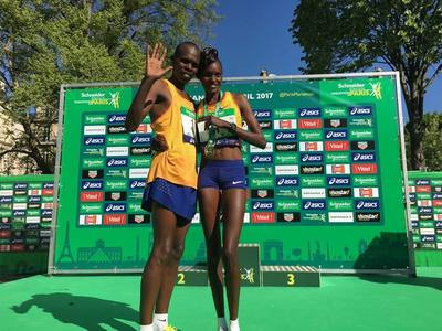 Paul Lonyangata şi Purity Rionoripo, soţ şi soţie, au câştigat maratonul de la Paris