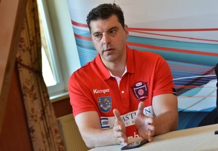 Antrenorul handbaliştilor de la HC Odorhei, Vlad Caba, a demisionat după ratarea semifinalelor Ligii Naţionale