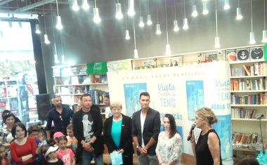 Horia Tecău, către copii, la lansarea cărţii sale la Constanţa: Să nu alegeţi doar o singură cale în viaţă. Să faceţi şi sport şi şcoală