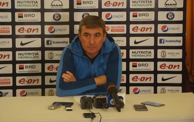 Hagi: Pentru copii câştigarea titlului ar fi cel mai important trofeu al lor, dar pentru mine nu. Am trofee în spate