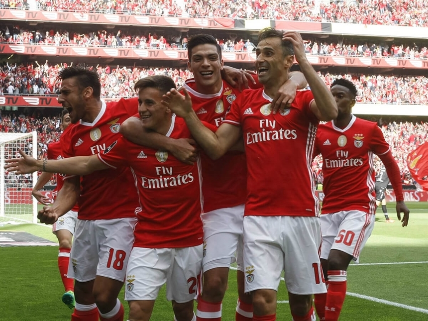 Benfica Lisabona a câştigat pentru a 36-a oară titlul în Portugalia, după 5-0 cu Vitoria Guimaraes