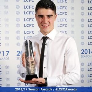 Alex Paşcanu, desemnat jucătorul anului la Academia clubului Leicester City