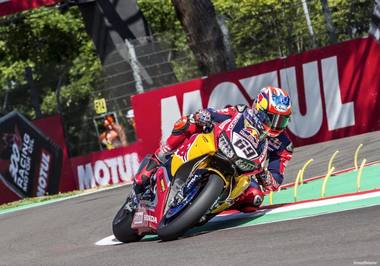 Nicky Hayden, campion mondial la MotoGP în 2006, în stare gravă după un accident produs în Italia