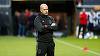 Peter Bosz: Ar trebui să sărbătorim un spectacol fotbalistic, dar nu simţim asta