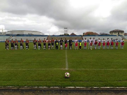 Sibiu: Carmen Iohannis, pe stadion la un meci al echipei locale de fotbal la care joacă unul dintre elevii săi