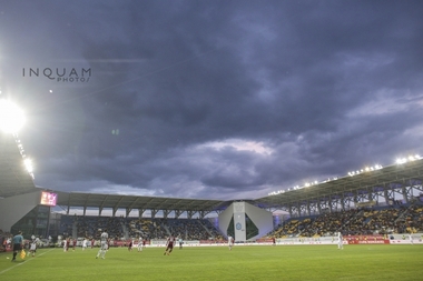 Jucătorii echipei FC Voluntari au primit trofeul Cupei României de la preşedintele FRF, Răzvan Burleanu
