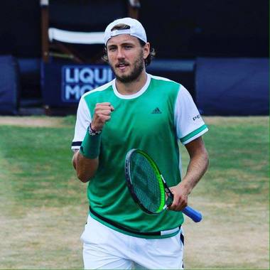 Lucas Pouille a câştigat turneul de la Stuttgart, primul pentru el pe iarbă