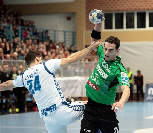 Echipa de handbal Steaua Bucureşti s-a despărţit de opt jucători; primul transfer, un inter bosniac