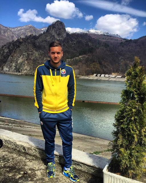 Genoa este interesată de atacantul George Puşcaş