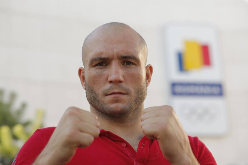 Mihai Nistor a fost învins de ucraineanul Viktor Vihrist în sferturi la Campionatele Europene de box şi a ratat şansa de a obţine o medalie