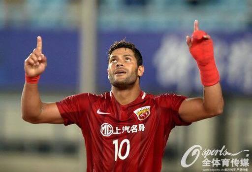 Hulk şi Andre Villas-Boas, suspendaţi câte două meciuri în China, după ce l-au susţinut public pe Oscar