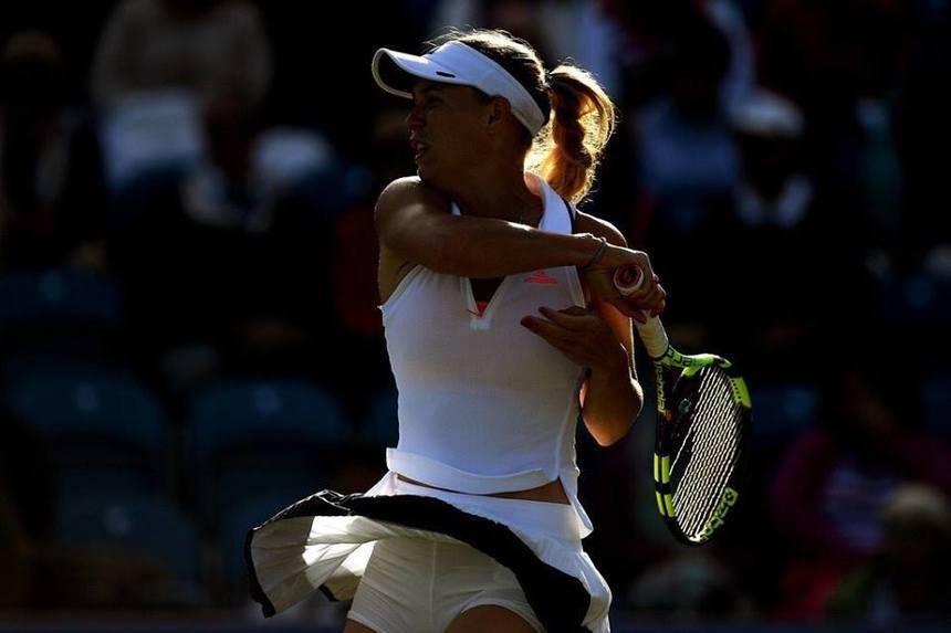 Caroline Wozniacki s-a calificat în optimi de finală la Wimbledon