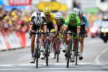 Rigoberto Uran a câştigat etapa a noua a Turului Franţei. Richie Porte, unul dintre favoriţi, a abandonat - VIDEO