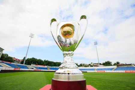 Jucătorii echipei FC Voluntari au primit al doilea trofeu din istoria clubului