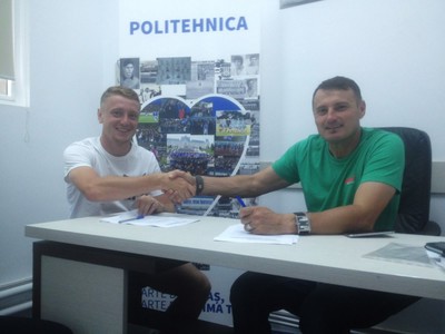 Mijlocaşul Danu Spătaru a semnat un contract pe două sezoane cu CSM Poli Iaşi