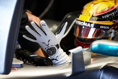 Dublă Mercedes în Marea Britanie, cu Hamilton primul, Bottas al doilea; piloţii Ferrari au avut probleme în ultimele două tururi şi jumătate