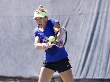 Simona Halep se menţine pe locul 2 în clasamentul WTA, dar a revenit pe prima poziţie în ierarhia pentru Singapore
