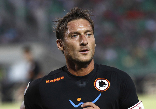 Totti nu va merge la Tokyo Verdy, deoarece soţia sa nu a fost de acord cu o mutare în Japonia