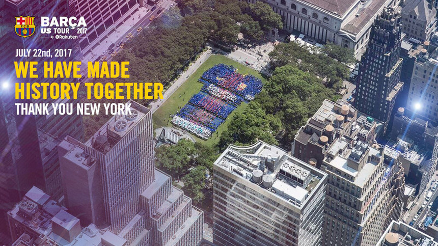 Peste 3.000 de fani au participat la New York la realizarea unui mozaic uriaş reprezentând tricoul FC Barcelona
