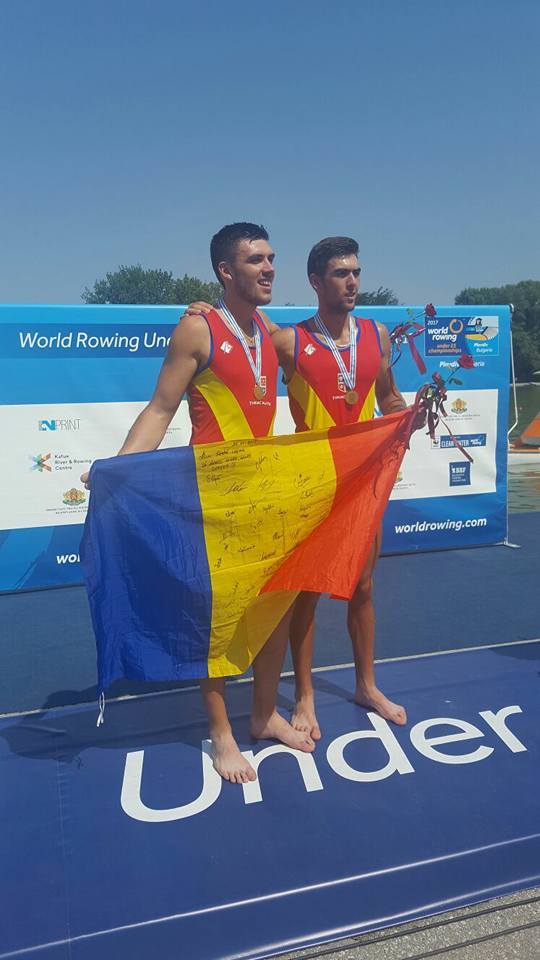 Medalie de aur pentru echipajul de dublu rame al României la CM de tineret de la Plovdiv