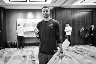 Baschetbaliştii Stephen Curry şi Kevin Durant şi-au prelungit contractele cu Golden State Warriors