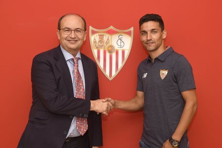 Jesus Navas a părăsit Manchester City şi revine la FC Sevilla - VIDEO