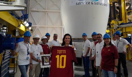 Tricoul purtat de Francesco Totti la ultimul său meci la AS Roma a ajuns în spaţiu