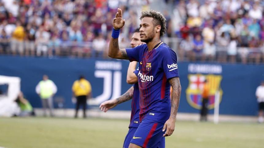 Neymar merge joi la Paris pentru a semna contractul cu PSG