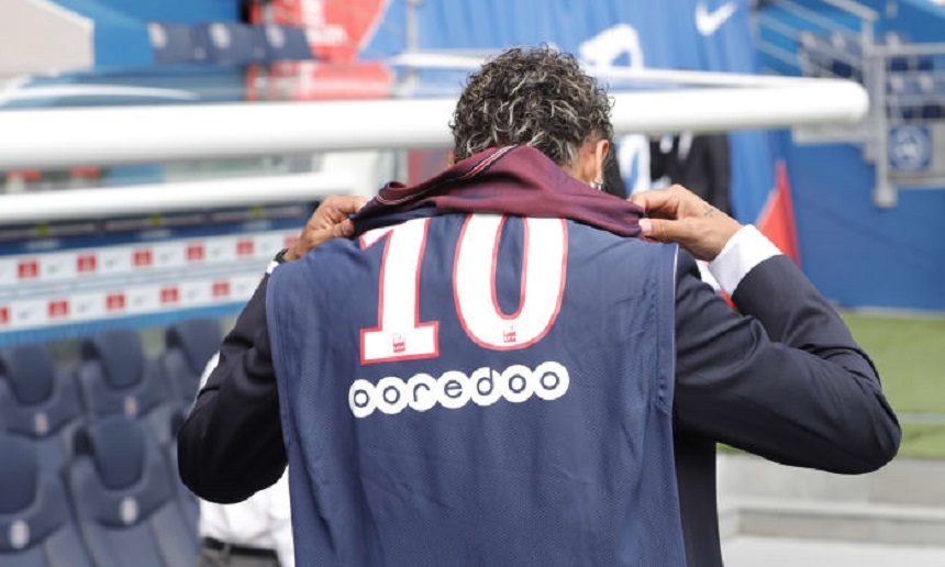 PSG a vândut vineri 10.000 de tricouri cu Neymar în şase ore