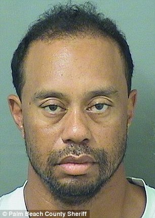 Tiger Woods era sub influenţa a cinci medicamente puternice când a fost găsit dormind în maşină
