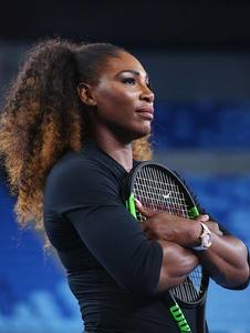 Serena Williams vrea să se întoarcă pe teren la trei luni după ce va naşte