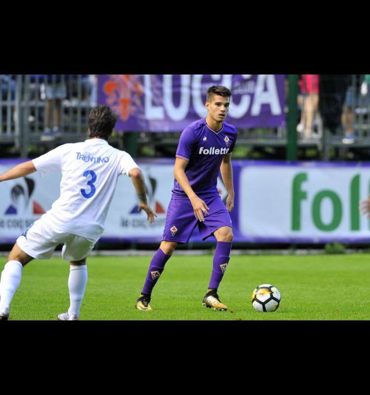 Ianis Hagi va purta numărul 11 la Fiorentina