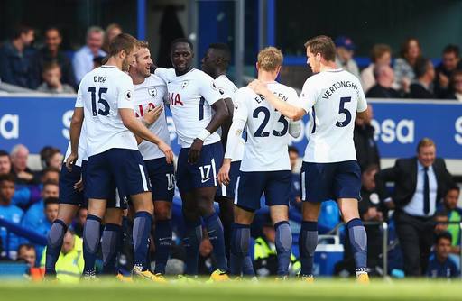 Premier League: Victorii cu 3-0 pentru Arsenal şi Tottenham; Chelsea a învins Leicester cu 2-1