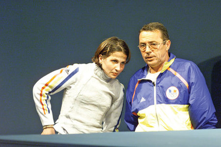 Antrenorul de floretă Tudor Petruş, care a pregătit-o pe Laura Badea pentru titlul olimpic din 1996, a decedat la vârsta de 67 de ani