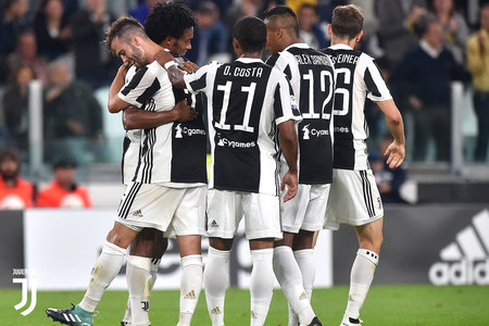 A şasea victorie pentru Juventus Torino în tot atâtea etape din Serie A, scor 4-0 cu Torino